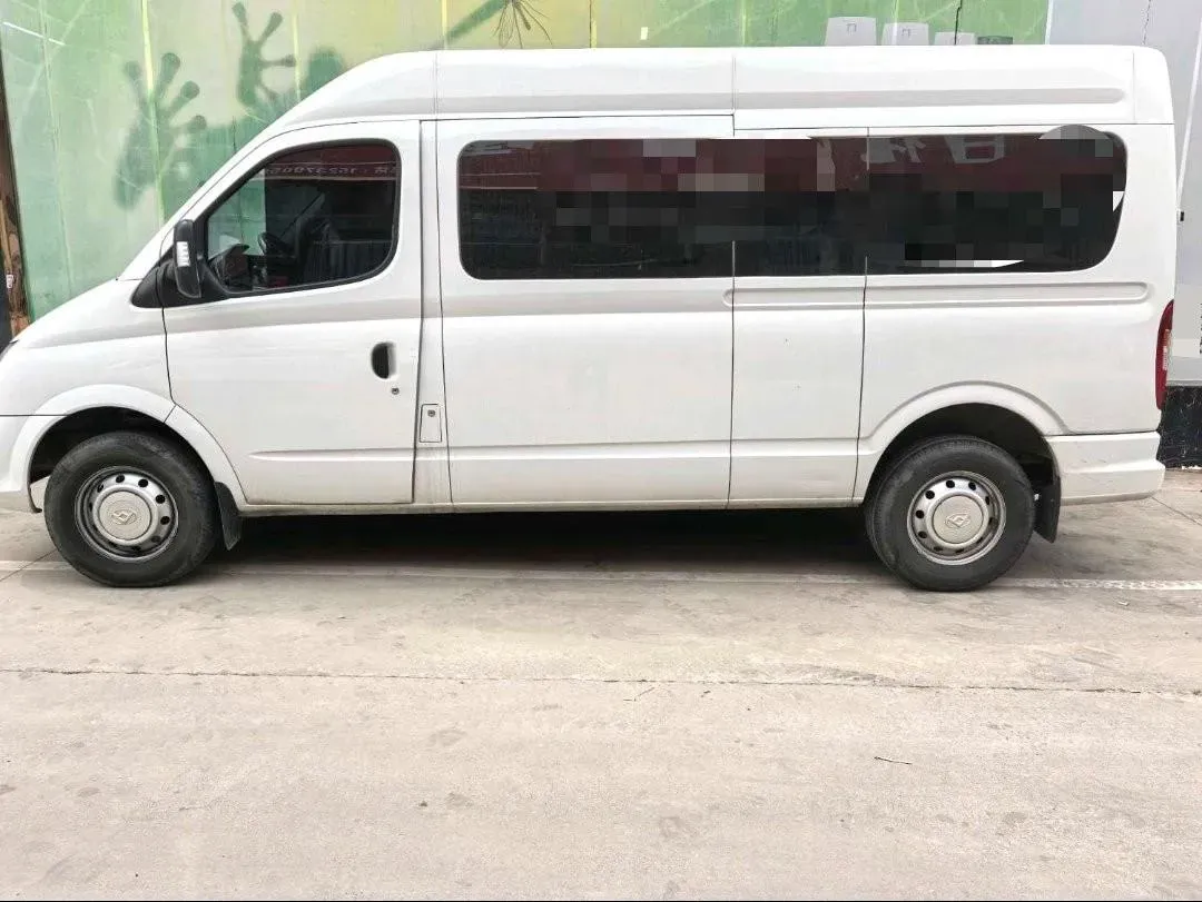 2021 MAXUS XinTu V80 2.0T 127HP L4 6MT,autocango,china used car exporter,china ev exporter,chinese used car exporter,chinese used ev exporter