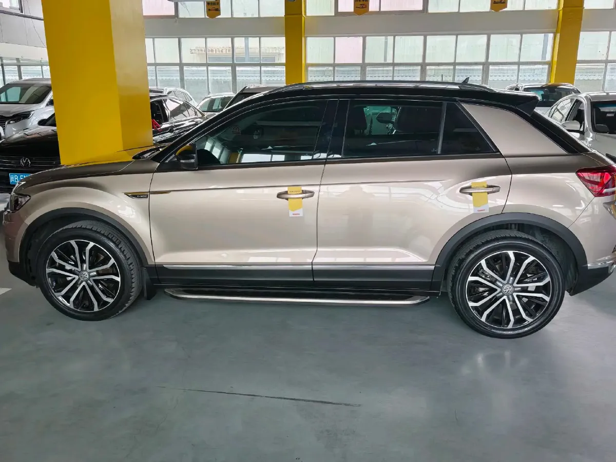 2019 Volkswagen T-Roc 1.4T 150HP L4 7DCT,autocango,china used car exporter,china ev exporter,chinese used car exporter,chinese used ev exporter