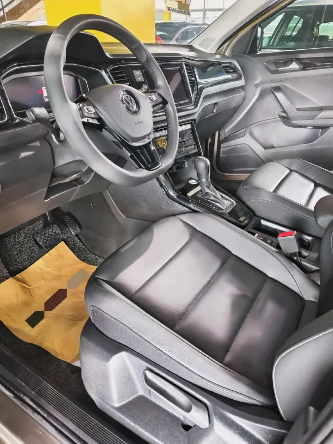 2019 Volkswagen T-Roc 1.4T 150HP L4 7DCT,autocango,china used car exporter,china ev exporter,chinese used car exporter,chinese used ev exporter