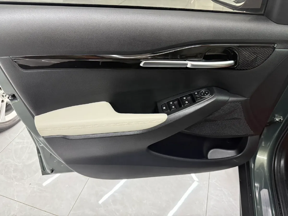 2023 Kia Seltos 1.5L 115HP L4 CVT,autocango,china used car exporter,china ev exporter,chinese used car exporter,chinese used ev exporter