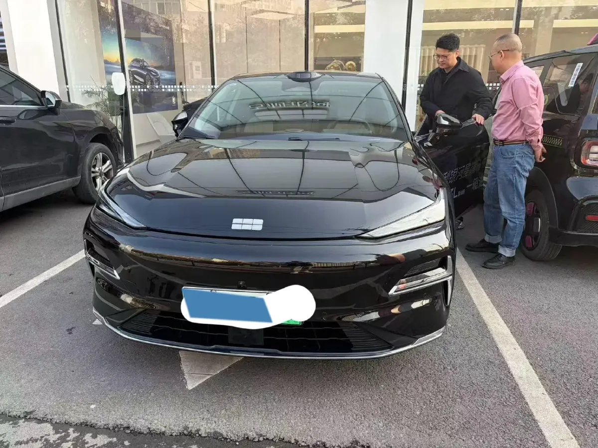 2025 Geely Galaxy Starshine 8 1.5T 163HP L4 3DHT PHEV 27.69KWH,autocango,china used car exporter,china ev exporter,chinese used car exporter,chinese used ev exporter