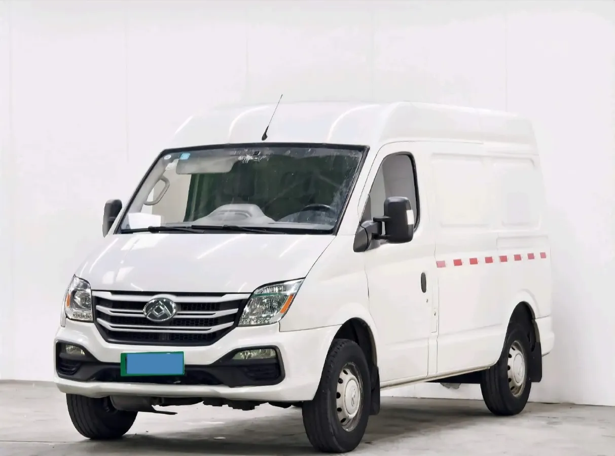 2019 MAXUS XinTu V80 2.0T 139HP L4 6MT,autocango,china used car exporter,china ev exporter,chinese used car exporter,chinese used ev exporter