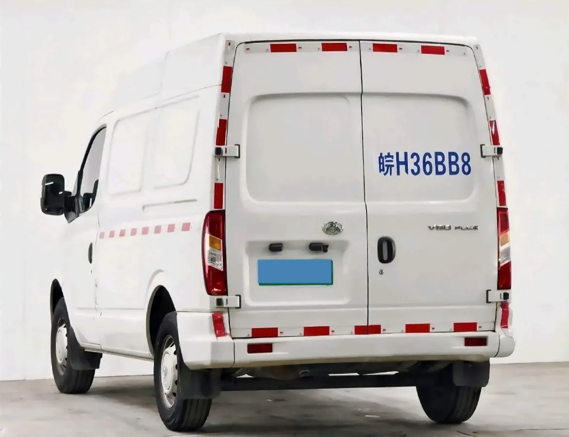 2019 MAXUS XinTu V80 2.0T 139HP L4 6MT,autocango,china used car exporter,china ev exporter,chinese used car exporter,chinese used ev exporter