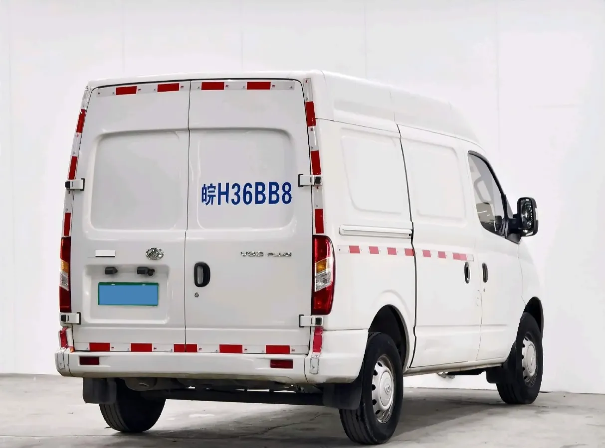 2019 MAXUS XinTu V80 2.0T 139HP L4 6MT,autocango,china used car exporter,china ev exporter,chinese used car exporter,chinese used ev exporter