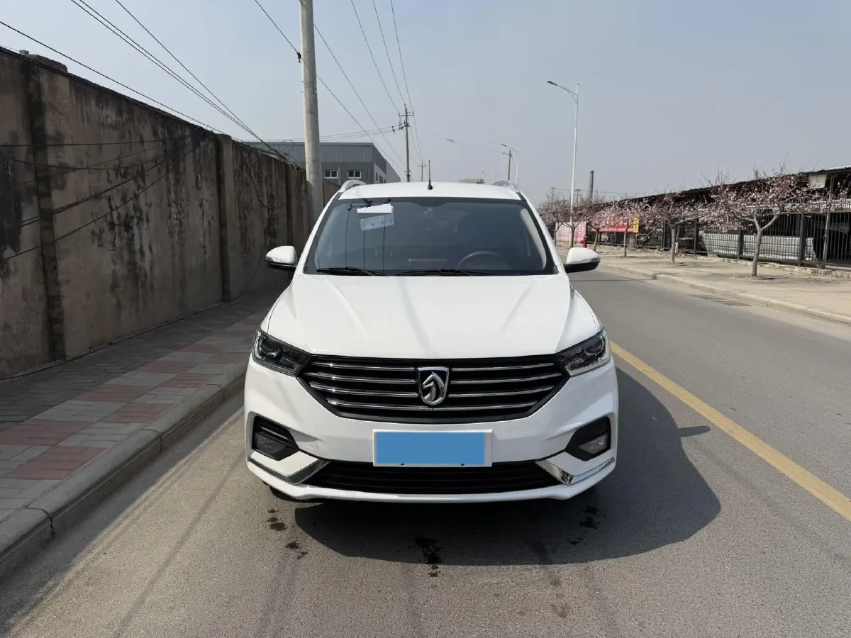 2018 BaoJun 360 1.5L 112HP L4 6MT,autocango,china used car exporter,china ev exporter,chinese used car exporter,chinese used ev exporter
