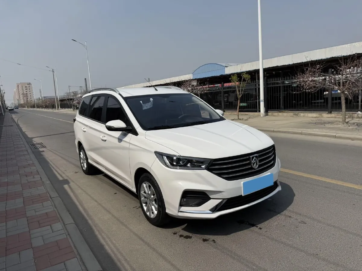 2018 BaoJun 360 1.5L 112HP L4 6MT,autocango,china used car exporter,china ev exporter,chinese used car exporter,chinese used ev exporter
