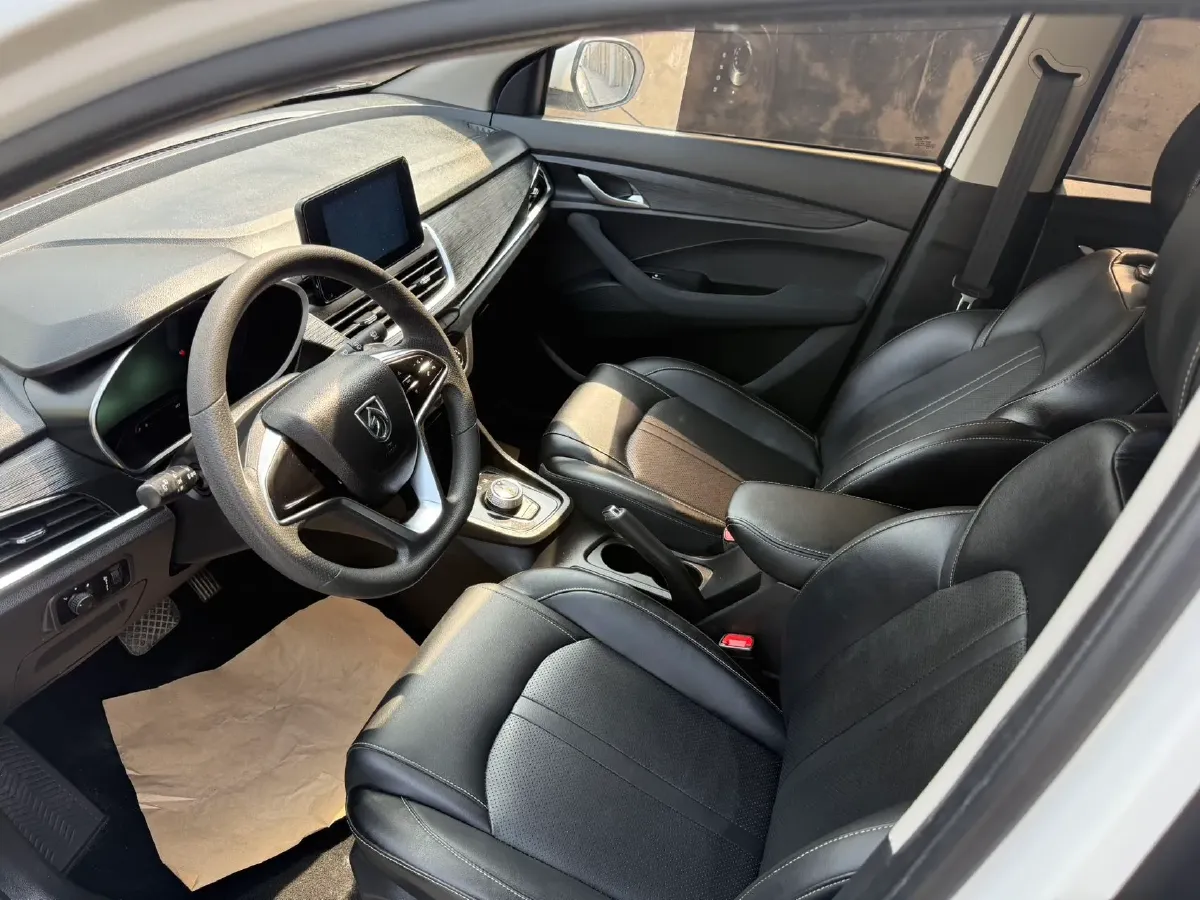 2018 BaoJun 360 1.5L 112HP L4 6MT,autocango,china used car exporter,china ev exporter,chinese used car exporter,chinese used ev exporter