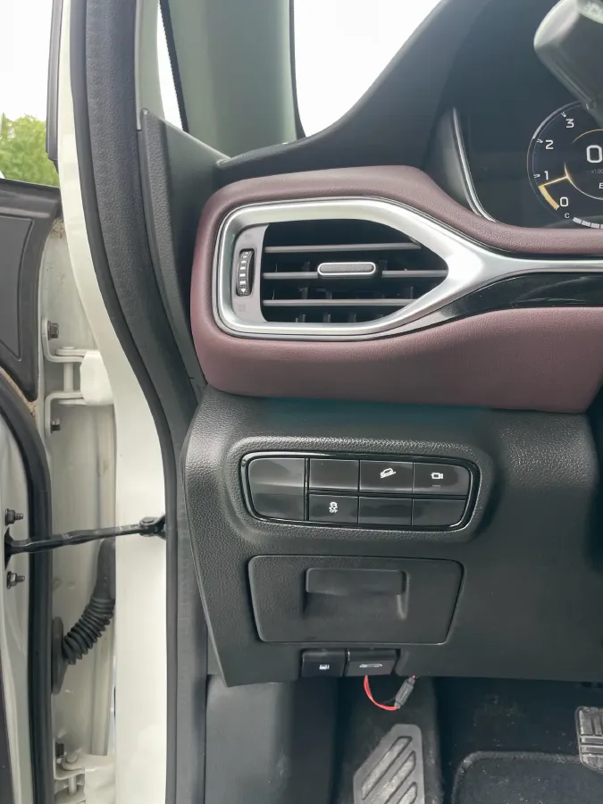 2021 GAC Trumpchi M6 1.5T 169HP L4 7DCT,autocango,china used car exporter,china ev exporter,chinese used car exporter,chinese used ev exporter