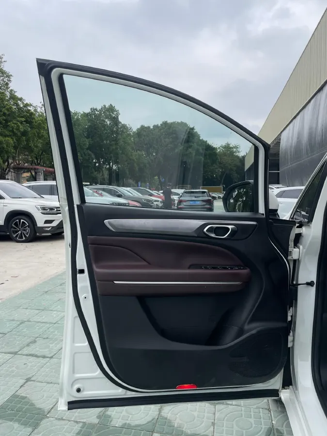 2021 GAC Trumpchi M6 1.5T 169HP L4 7DCT,autocango,china used car exporter,china ev exporter,chinese used car exporter,chinese used ev exporter