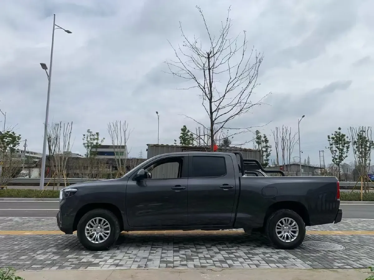 2023 BAW Calorie 2.0L 144HP L4 5MT,autocango,china used car exporter,china ev exporter,chinese used car exporter,chinese used ev exporter