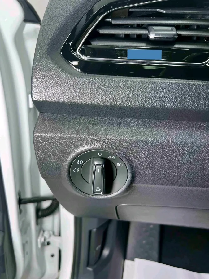 2021 Volkswagen T-Roc 1.4T 150HP L4 7DCT,autocango,china used car exporter,china ev exporter,chinese used car exporter,chinese used ev exporter