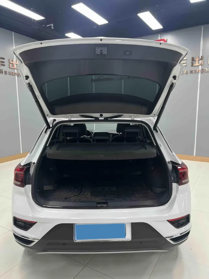 2021 Volkswagen T-Roc 1.4T 150HP L4 7DCT,autocango,china used car exporter,china ev exporter,chinese used car exporter,chinese used ev exporter