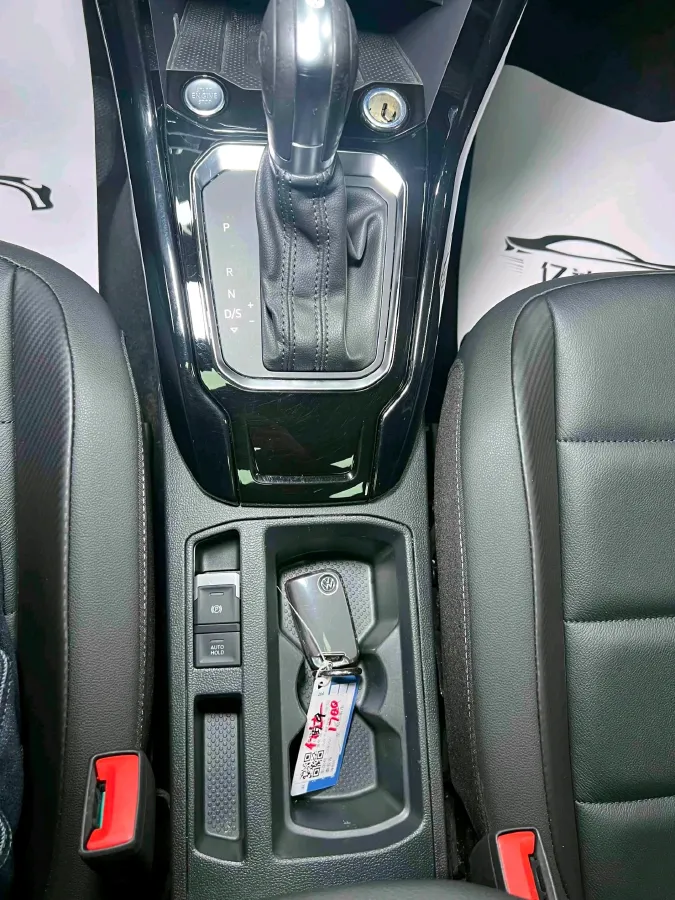 2021 Volkswagen T-Roc 1.4T 150HP L4 7DCT,autocango,china used car exporter,china ev exporter,chinese used car exporter,chinese used ev exporter