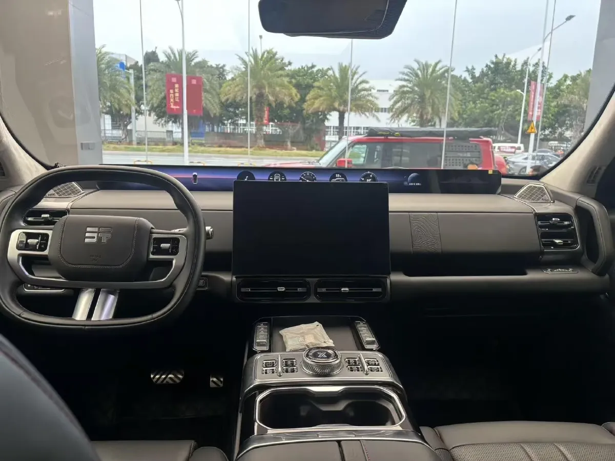 2025 Jetour Zongheng G700 2.0T 211HP L4 2DHT PHEV,autocango,china used car exporter,china ev exporter,chinese used car exporter,chinese used ev exporter