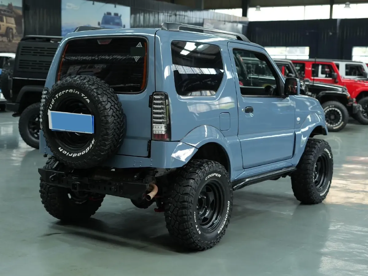 2015 Suzuki Jimny 1.3L 85HP L4 4AT,autocango,china used car exporter,china ev exporter,chinese used car exporter,chinese used ev exporter