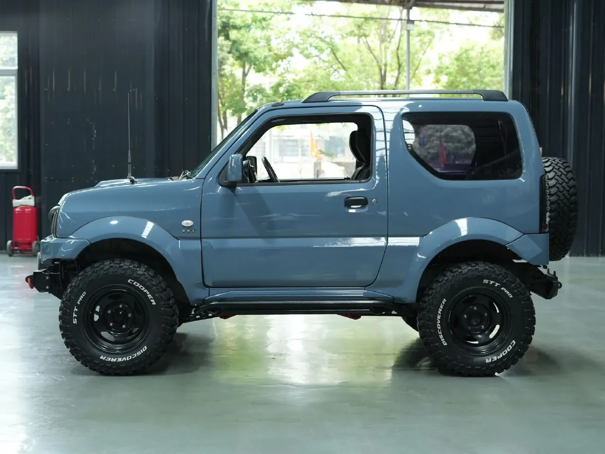 2015 Suzuki Jimny 1.3L 85HP L4 4AT,autocango,china used car exporter,china ev exporter,chinese used car exporter,chinese used ev exporter