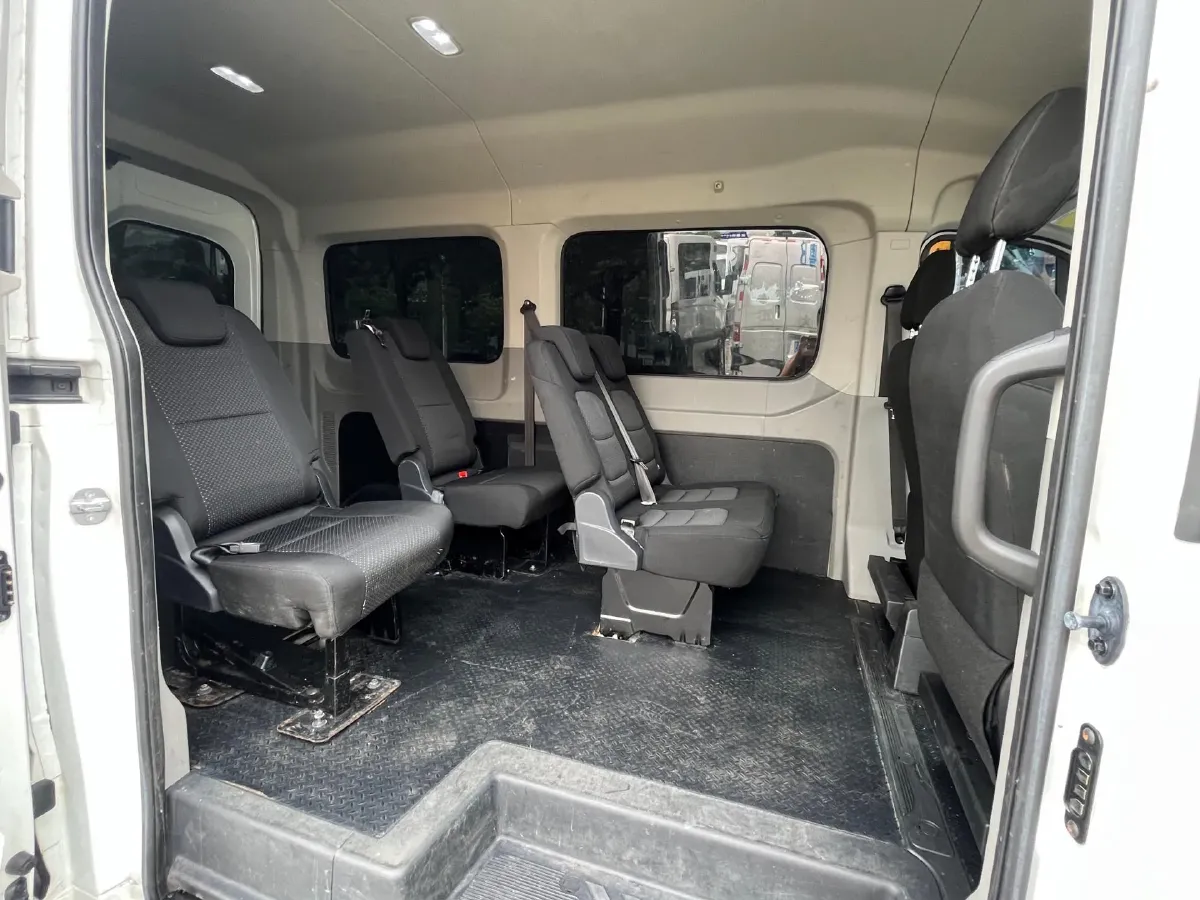 2022 MAXUS XinTu V90 2.0T 150HP L4 6MT,autocango,china used car exporter,china ev exporter,chinese used car exporter,chinese used ev exporter