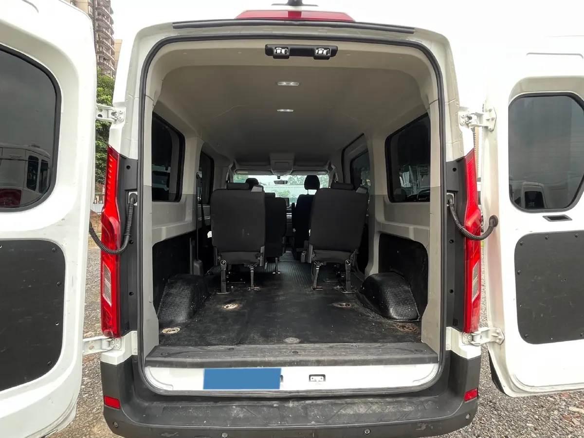 2022 MAXUS XinTu V90 2.0T 150HP L4 6MT,autocango,china used car exporter,china ev exporter,chinese used car exporter,chinese used ev exporter