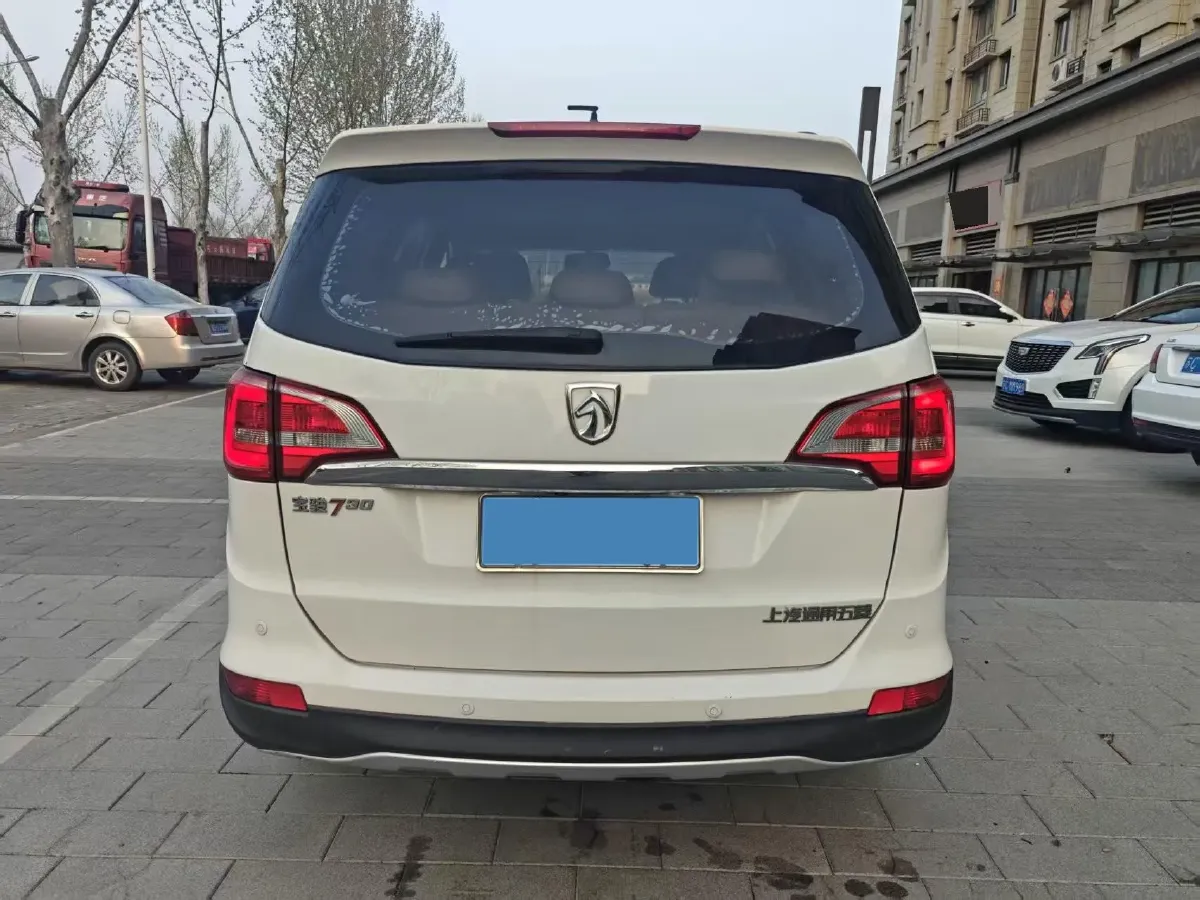 2016 BaoJun 730 1.5L 112HP L4 5MT,autocango,china used car exporter,china ev exporter,chinese used car exporter,chinese used ev exporter