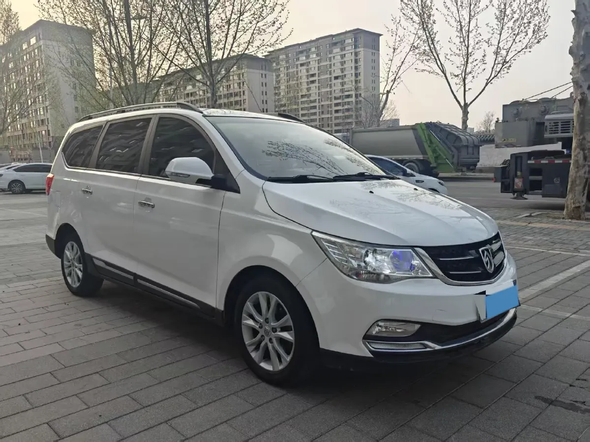 2016 BaoJun 730 1.5L 112HP L4 5MT,autocango,china used car exporter,china ev exporter,chinese used car exporter,chinese used ev exporter