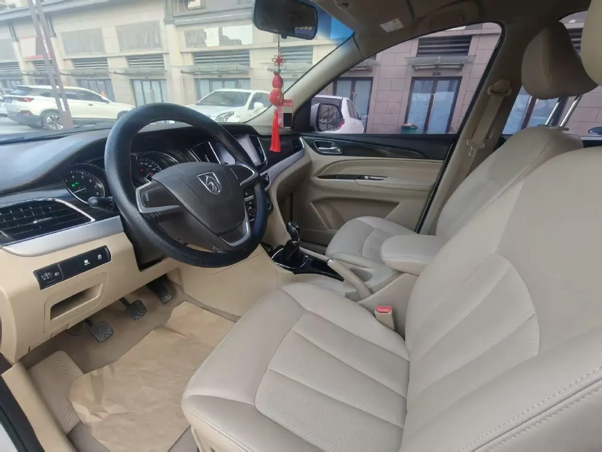 2016 BaoJun 730 1.5L 112HP L4 5MT,autocango,china used car exporter,china ev exporter,chinese used car exporter,chinese used ev exporter