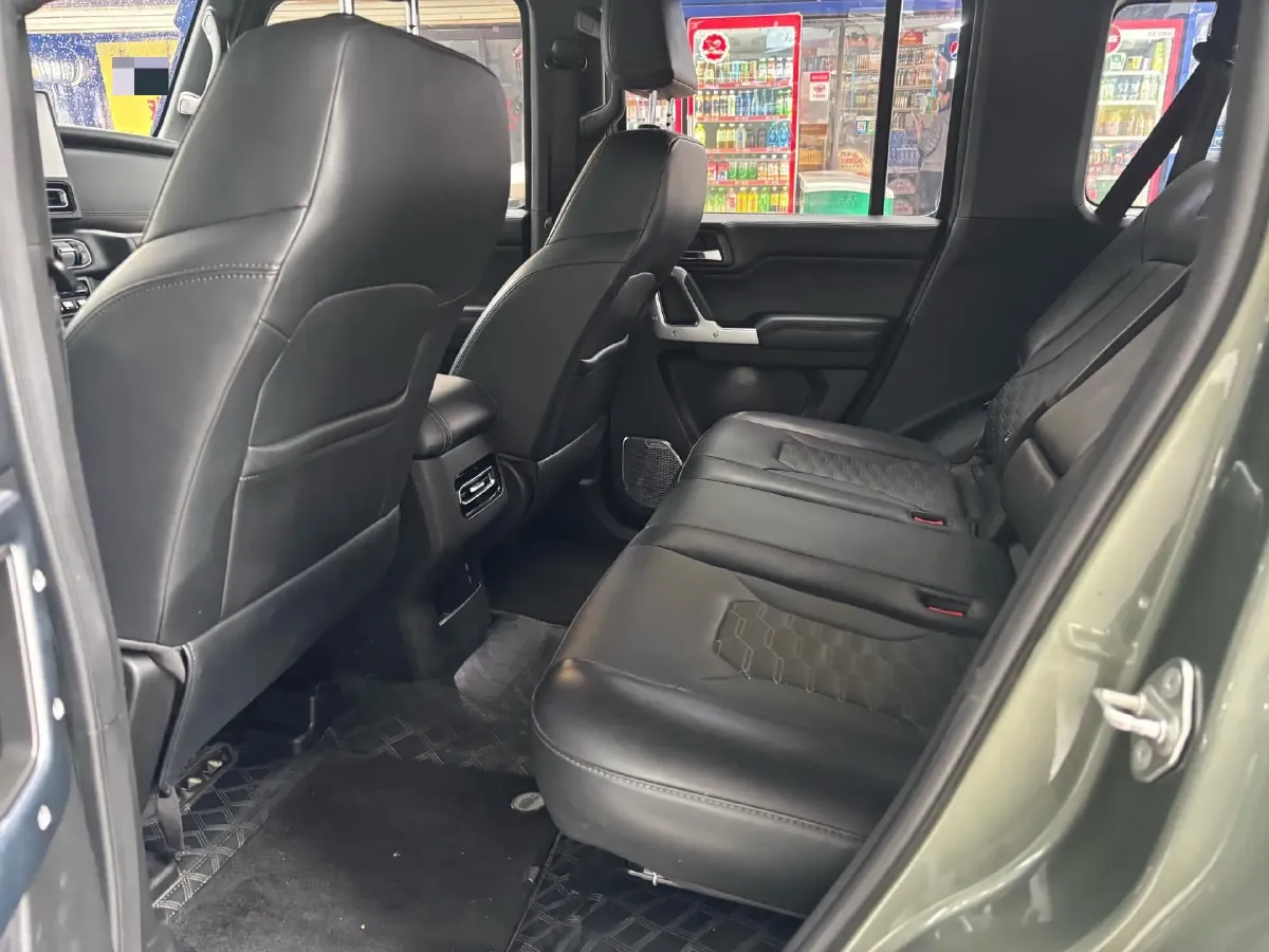 2025 212 212 T01 2.0T 252HP L4 8AT,autocango,china used car exporter,china ev exporter,chinese used car exporter,chinese used ev exporter