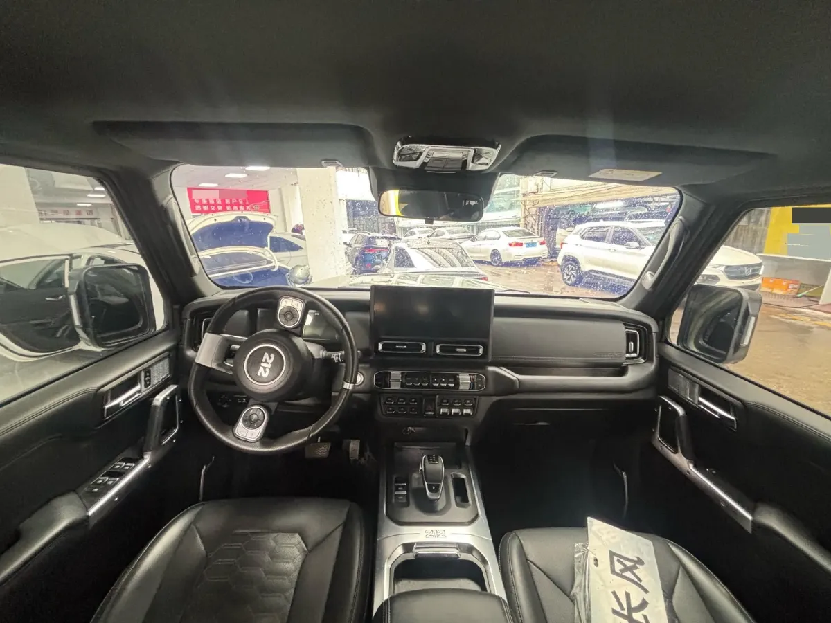 2025 212 212 T01 2.0T 252HP L4 8AT,autocango,china used car exporter,china ev exporter,chinese used car exporter,chinese used ev exporter