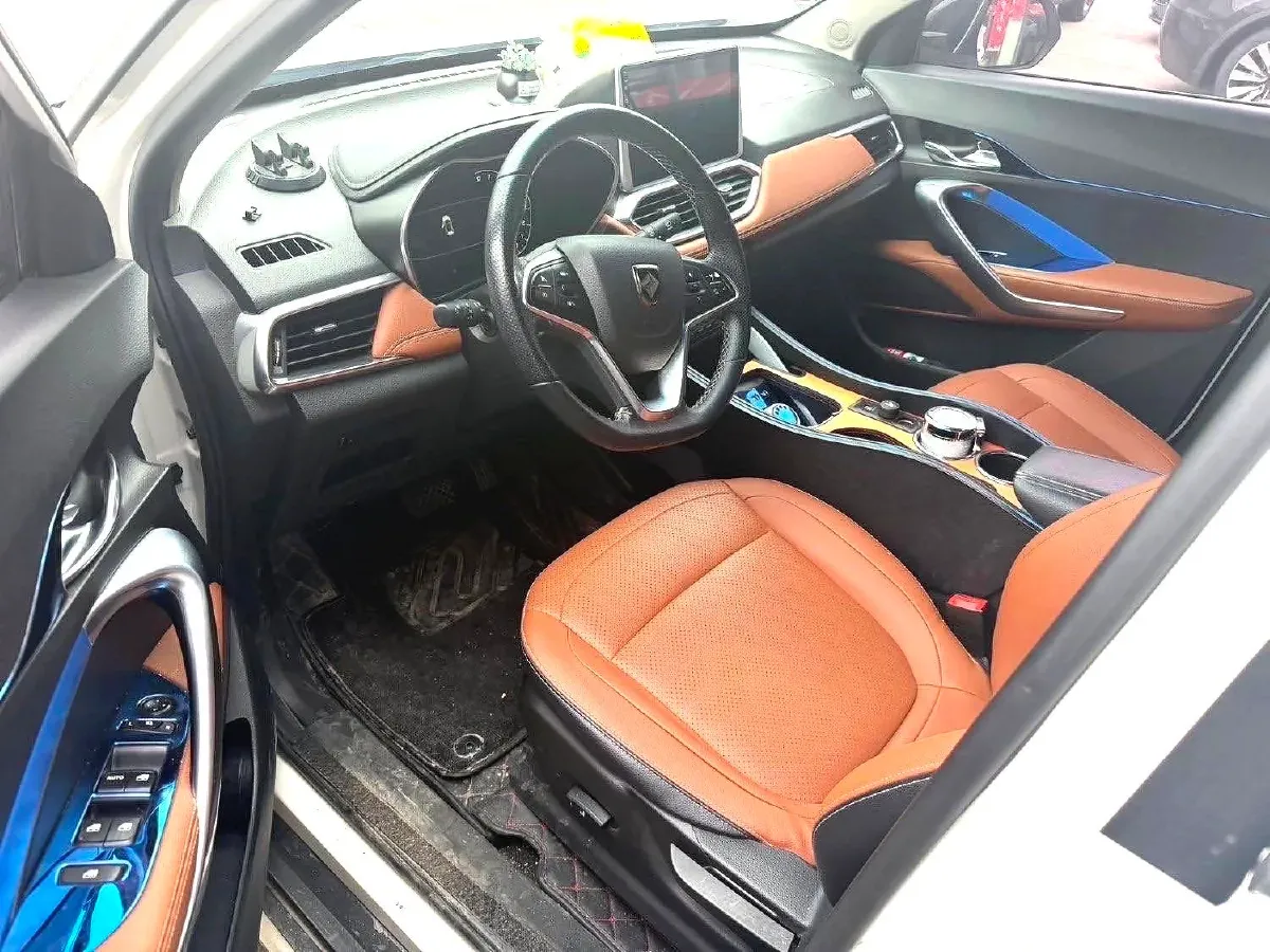 2017 HaiMa S5 Young Edition 1.6L 122HP L4 5MT,autocango,china used car exporter,china ev exporter,chinese used car exporter,chinese used ev exporter