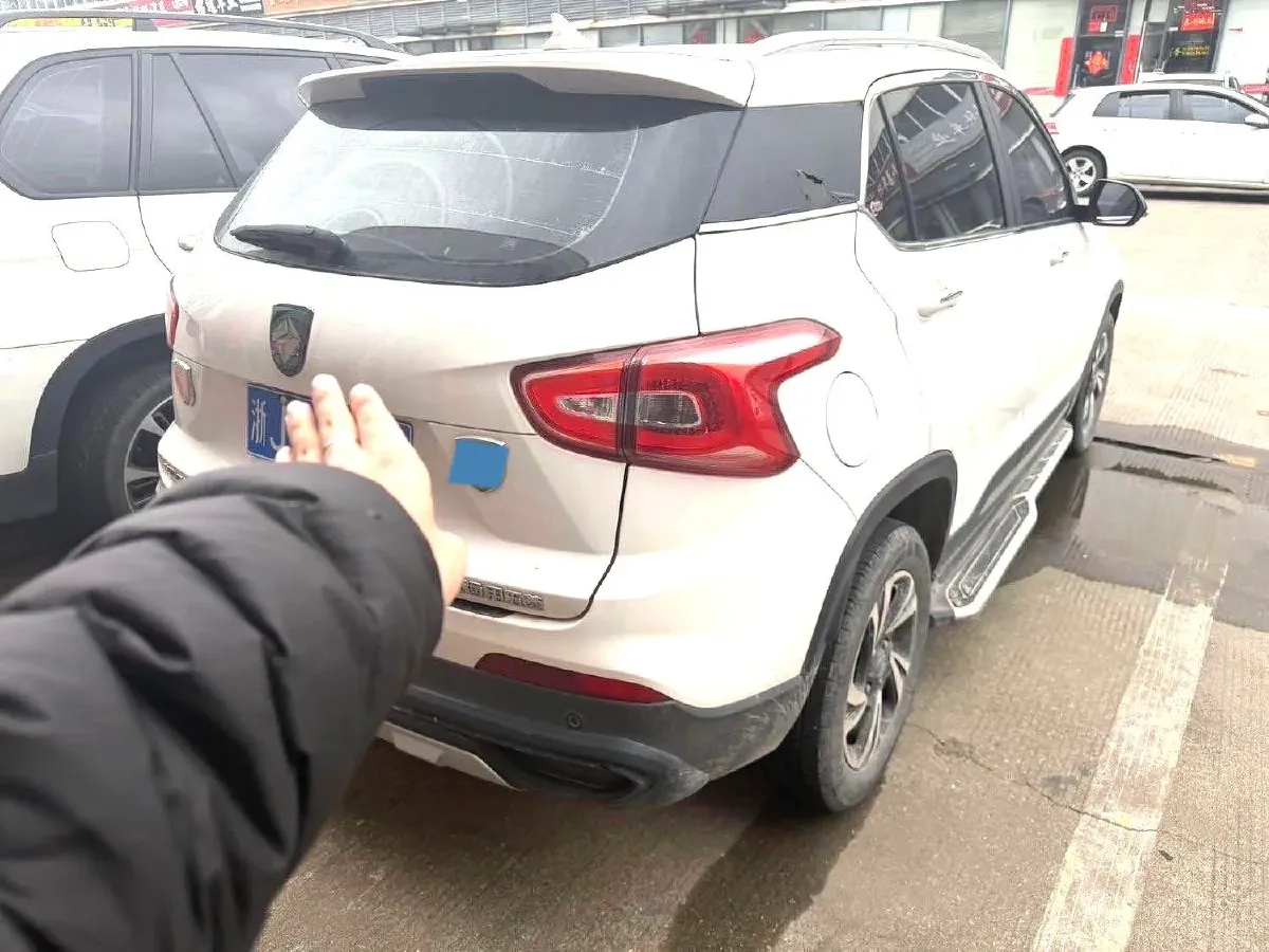 2017 HaiMa S5 Young Edition 1.6L 122HP L4 5MT,autocango,china used car exporter,china ev exporter,chinese used car exporter,chinese used ev exporter