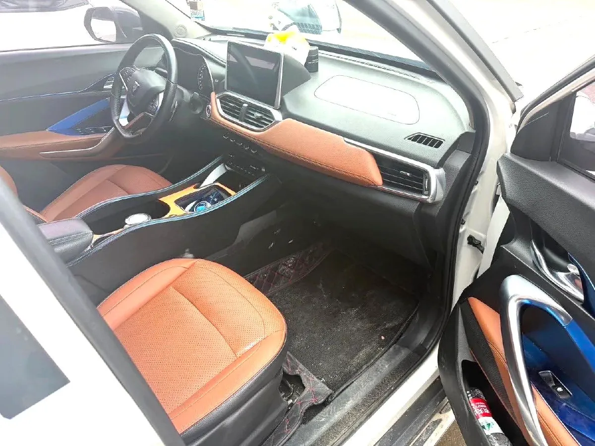 2017 HaiMa S5 Young Edition 1.6L 122HP L4 5MT,autocango,china used car exporter,china ev exporter,chinese used car exporter,chinese used ev exporter