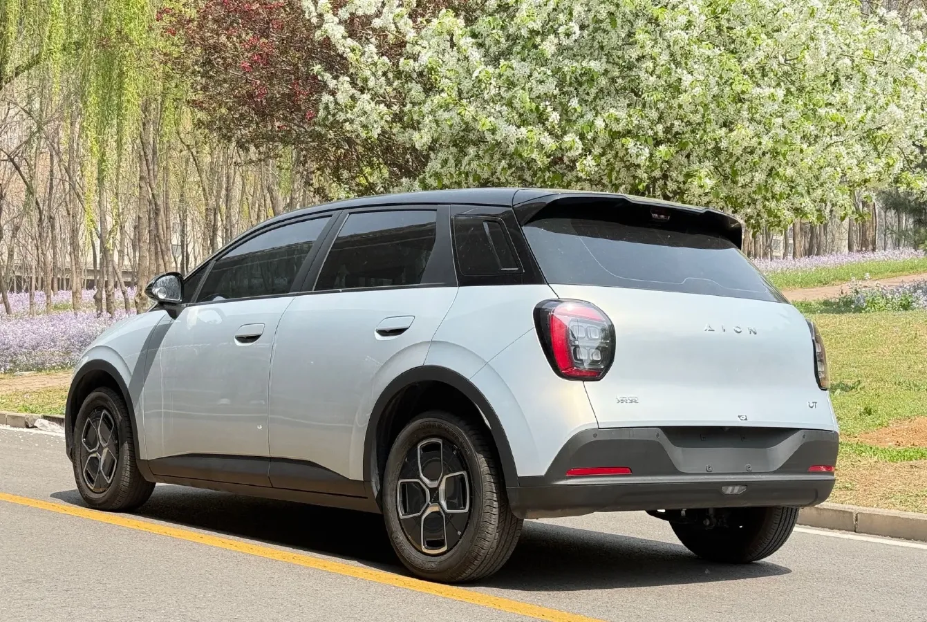 2025 Aion AION UT BEV,autocango,china used car exporter,china ev exporter,chinese used car exporter,chinese used ev exporter