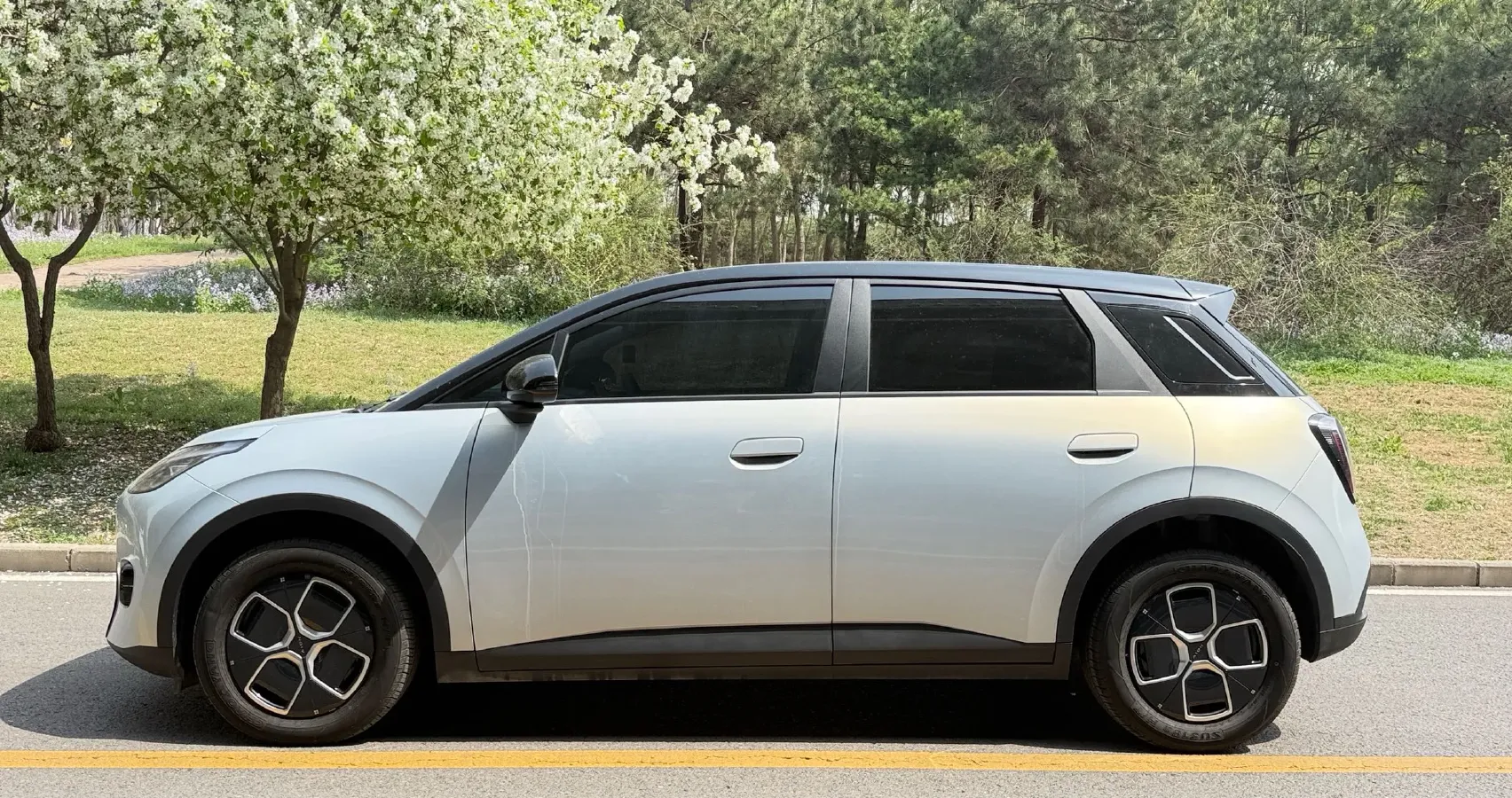 2025 Aion AION UT BEV,autocango,china used car exporter,china ev exporter,chinese used car exporter,chinese used ev exporter