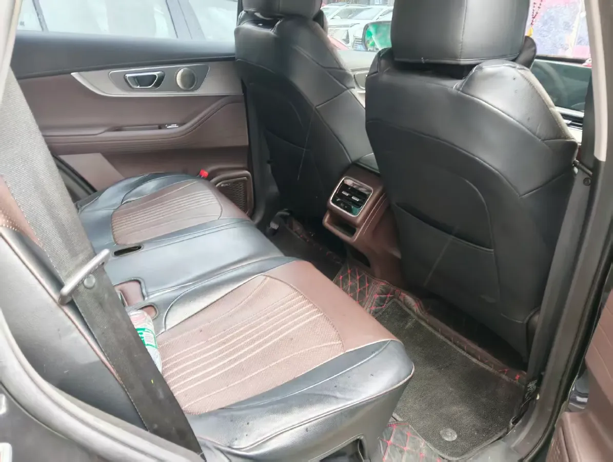 2024 Chery Tiggo 8 Plus 1.6T 197HP L4 7DCT,autocango,china used car exporter,china ev exporter,chinese used car exporter,chinese used ev exporter