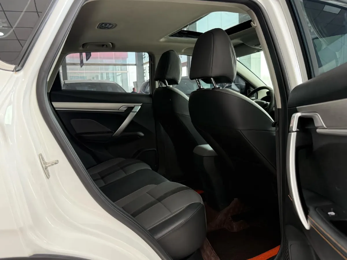 2023 Geely Coolray 1.4T 141HP L4 6MT,autocango,china used car exporter,china ev exporter,chinese used car exporter,chinese used ev exporter