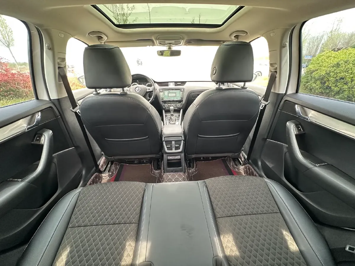 2018 Skoda Octavia 1.6L 110HP L4 6AT,autocango,china used car exporter,china ev exporter,chinese used car exporter,chinese used ev exporter