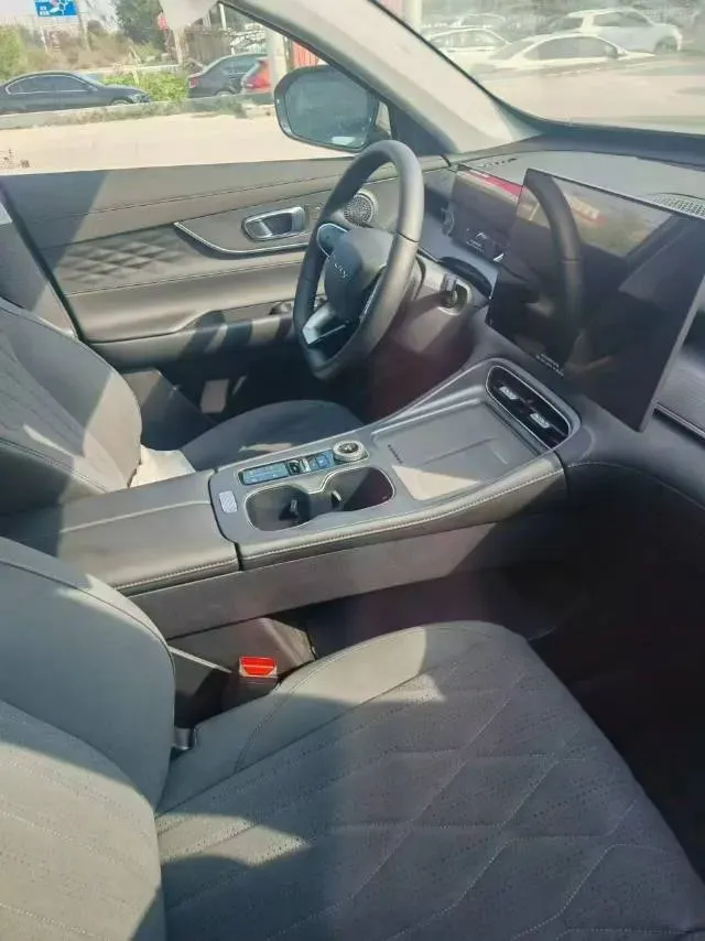 2025 Chery Tiggo8 PLUS C-DM 1.5T 156HP L4 1DHT PHEV,autocango,china used car exporter,china ev exporter,chinese used car exporter,chinese used ev exporter