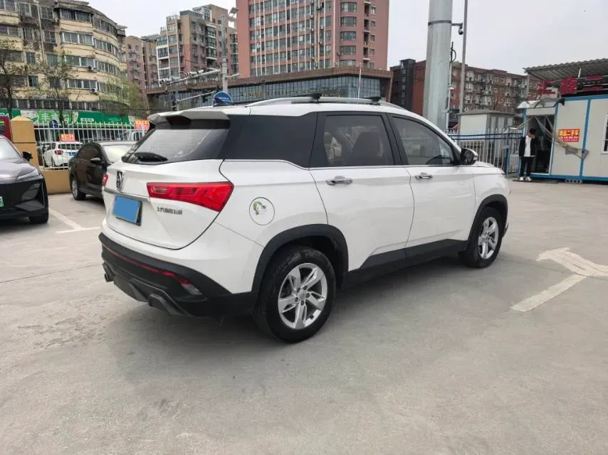 2019 BaoJun 530 1.5T 150HP L4 6MT,autocango,china used car exporter,china ev exporter,chinese used car exporter,chinese used ev exporter