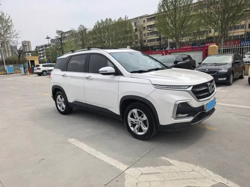 2019 BaoJun 530 1.5T 150HP L4 6MT,autocango,china used car exporter,china ev exporter,chinese used car exporter,chinese used ev exporter