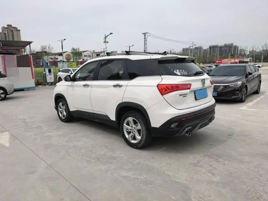 2019 BaoJun 530 1.5T 150HP L4 6MT,autocango,china used car exporter,china ev exporter,chinese used car exporter,chinese used ev exporter