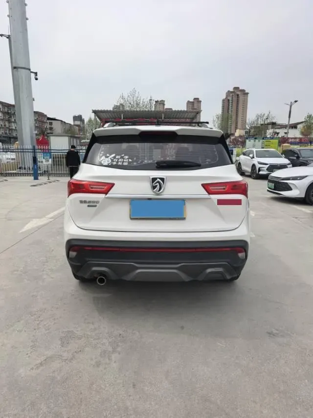 2019 BaoJun 530 1.5T 150HP L4 6MT,autocango,china used car exporter,china ev exporter,chinese used car exporter,chinese used ev exporter