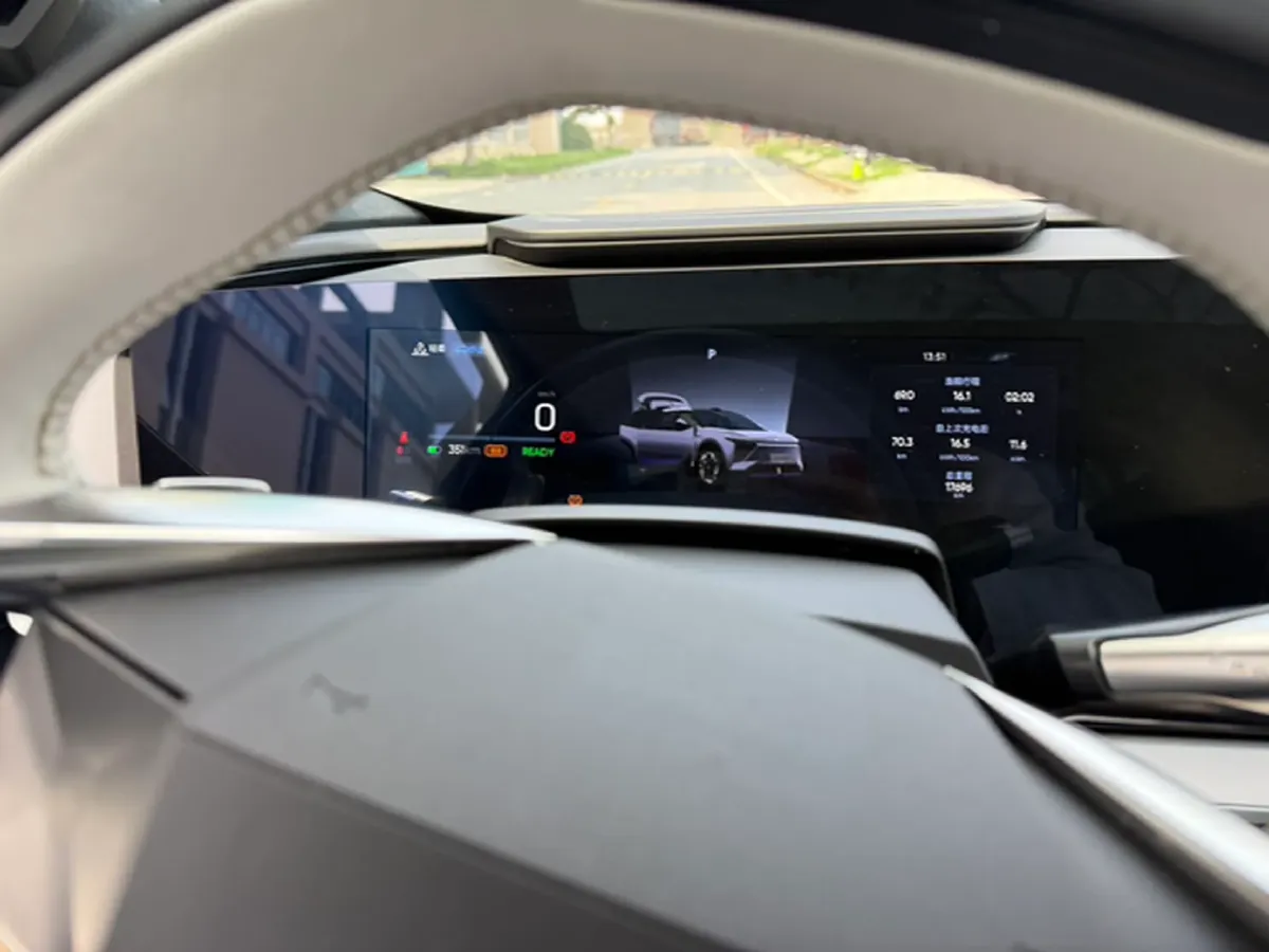 2023 HiPhi Y BEV 115KWH,autocango,china used car exporter,china ev exporter,chinese used car exporter,chinese used ev exporter