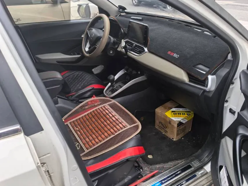 2019 WuLing HongGuang 1.5L 99HP L4 6MT,autocango,china used car exporter,china ev exporter,chinese used car exporter,chinese used ev exporter