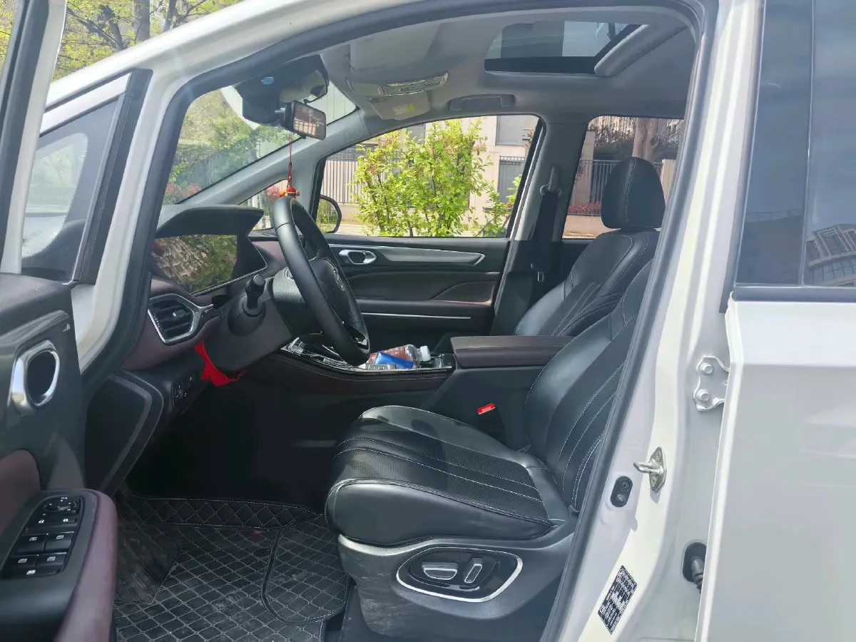 2023 GAC Trumpchi M6 1.5T 177HP L4 7DCT,autocango,china used car exporter,china ev exporter,chinese used car exporter,chinese used ev exporter