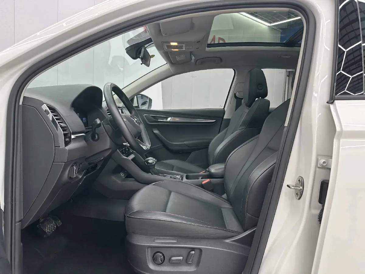 2022 Skoda Karoq 1.4T 150HP L4 7DCT,autocango,china used car exporter,china ev exporter,chinese used car exporter,chinese used ev exporter