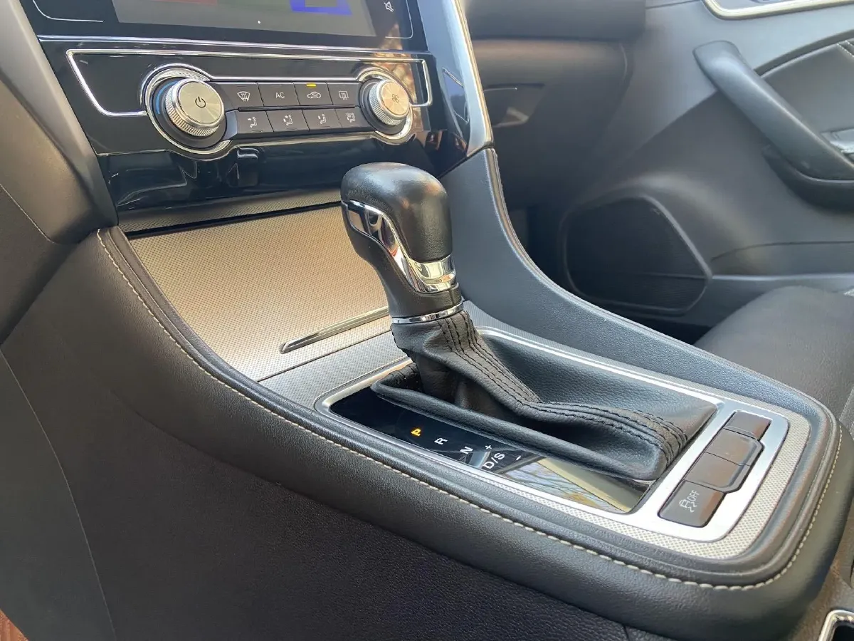 2017 MG MG6 1.5T 169HP L4 7DCT,autocango,china used car exporter,china ev exporter,chinese used car exporter,chinese used ev exporter