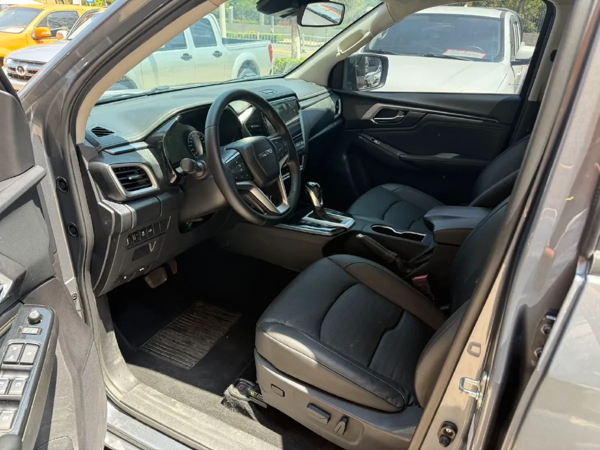 2021 Isuzu D-MAX 1.9T 163HP L4 6AT,autocango,china used car exporter,china ev exporter,chinese used car exporter,chinese used ev exporter