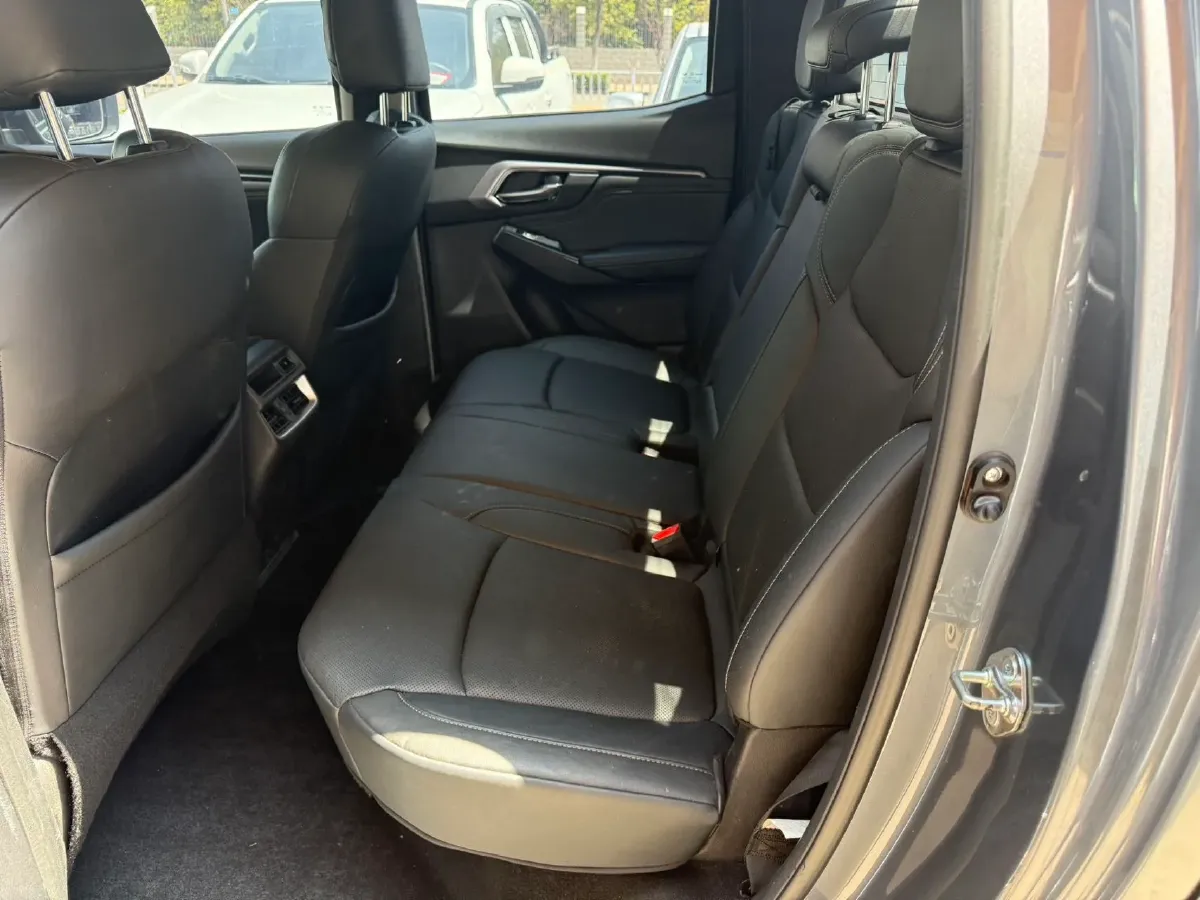 2021 Isuzu D-MAX 1.9T 163HP L4 6AT,autocango,china used car exporter,china ev exporter,chinese used car exporter,chinese used ev exporter