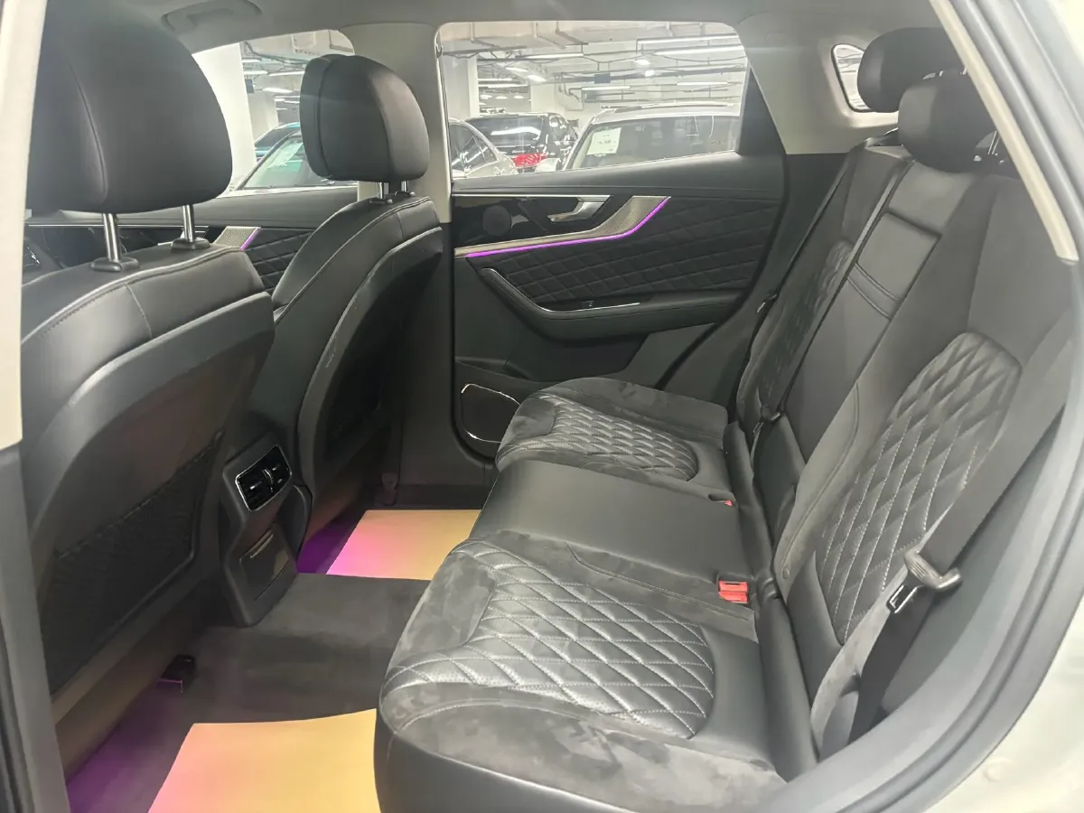 2019 HongQi HS5 2.0T 224HP L4 6AT,autocango,china used car exporter,china ev exporter,chinese used car exporter,chinese used ev exporter