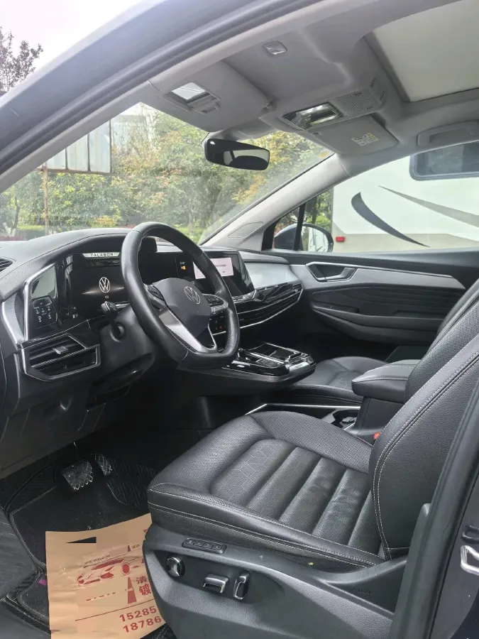 2021 Volkswagen Talagon 2.0T 220HP L4 7DCT,autocango,china used car exporter,china ev exporter,chinese used car exporter,chinese used ev exporter