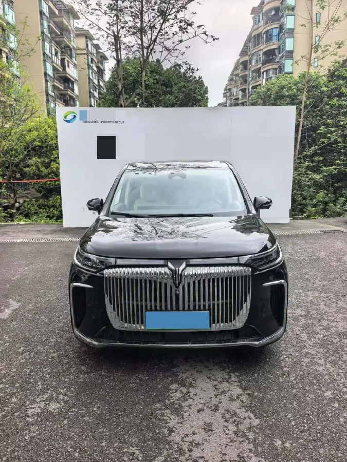 2025 Voyah Dream 1.5T 150HP L4 PHEV 41.7KWH,autocango,china used car exporter,china ev exporter,chinese used car exporter,chinese used ev exporter